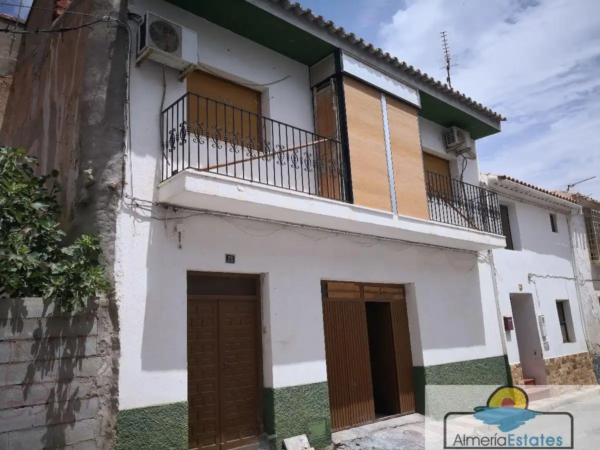 Casa in vendita a Cantoria