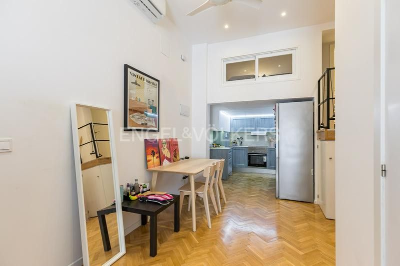 Kitchen of Apartment for sale in  Madrid Capital  with Air Conditioner, Heating and Parquet flooring