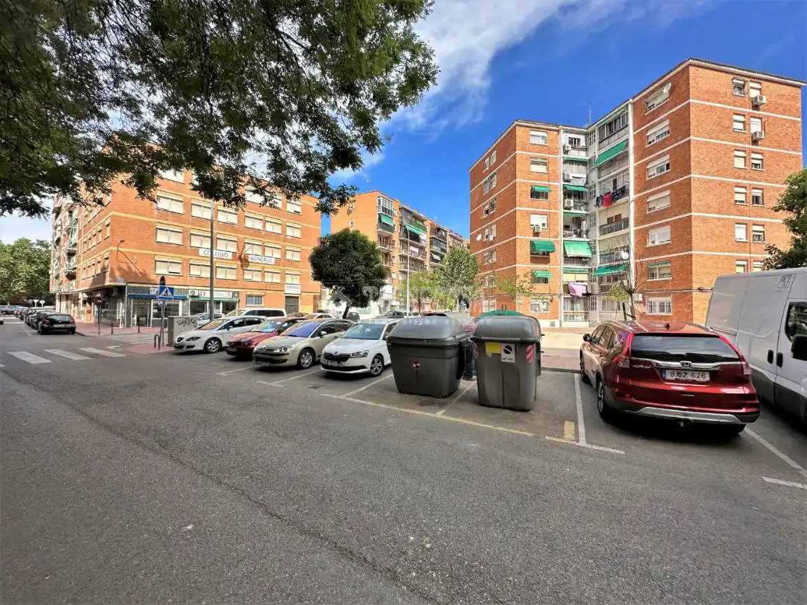 Parking de Piso en venta en Alcalá de Henares con Terraza