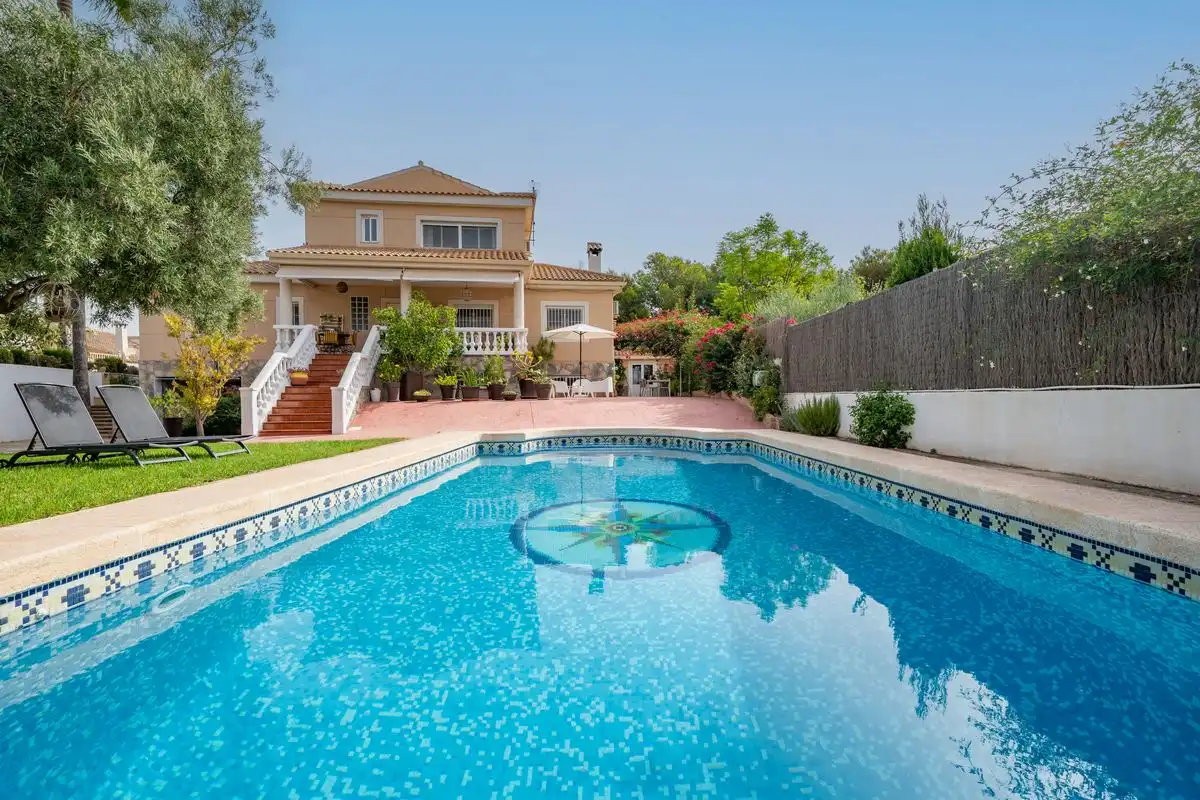 Villa mit Terrasse zum Verkauf in Los Girasoles, imagen 3