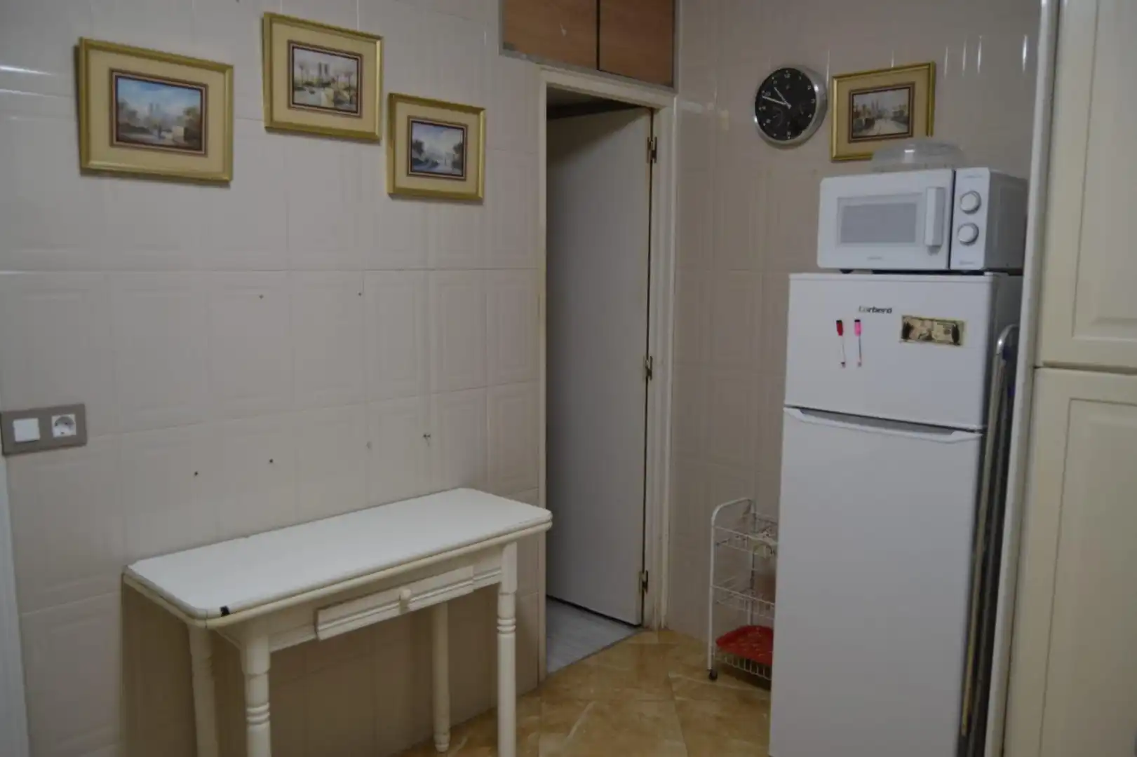 Cuina de Casa o xalet en venda en Málaga amb Calefacció, Terrassa i Moblat