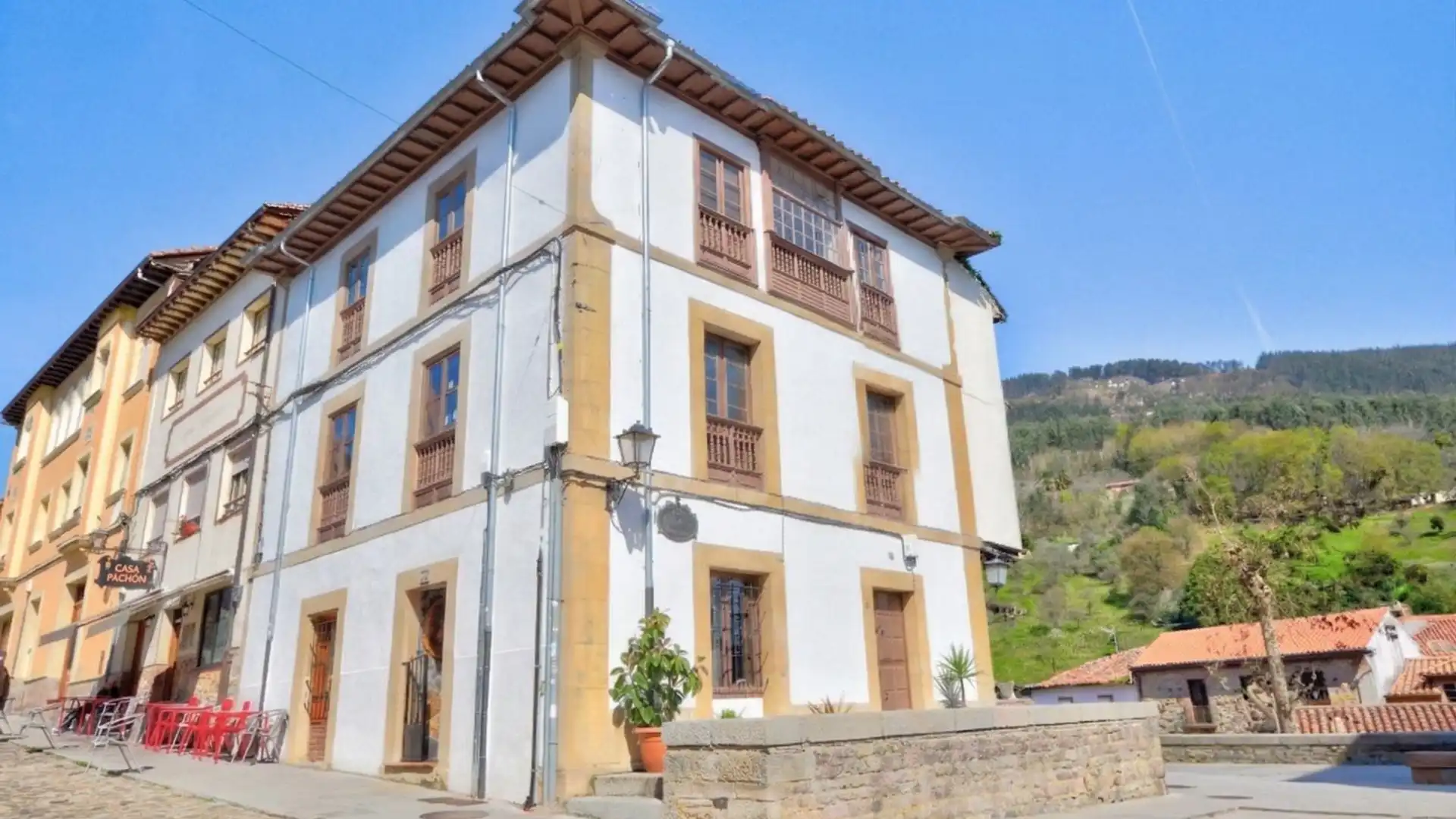 Vista exterior de Piso en venta en Salas con Piscina