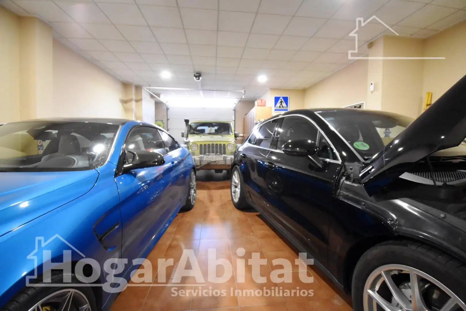 Parking of Houses for sale in Almoines  with Air Conditioner, Heating and Terrace