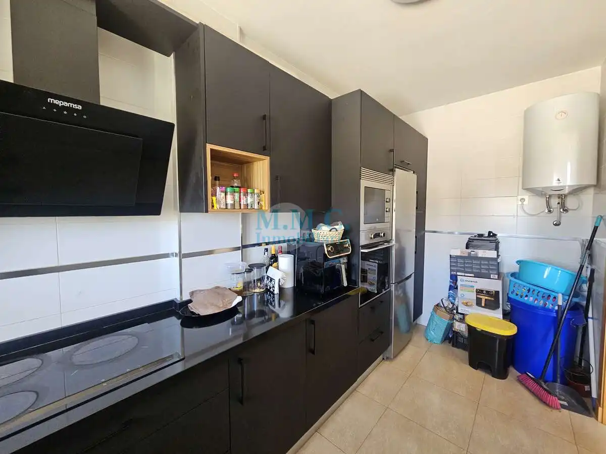 Kitchen of Flat for sale in Roquetas de Mar  with Air Conditioner, Terrace and Furnished