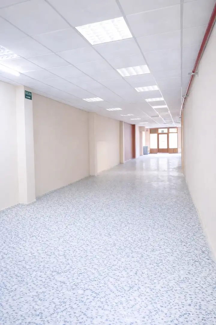 Local comercial en venda a Puerto de Sagunto, imagen 2