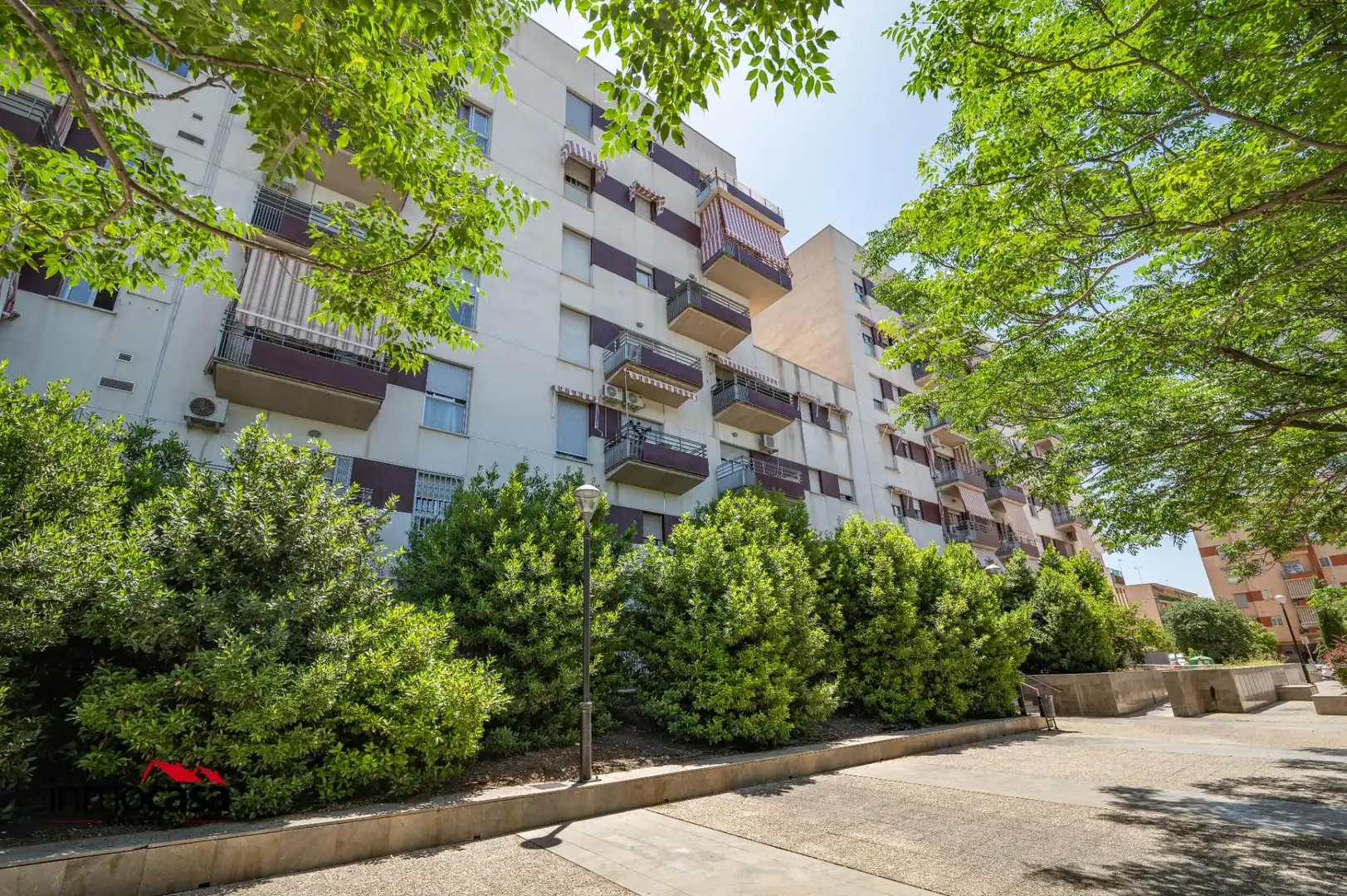 Vista exterior de Piso en venta en Granada