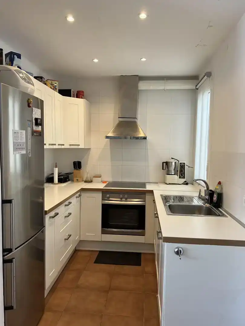 Cocina de Piso en venta en Sant Pol de Mar con Horno, Lavadora y Microondas