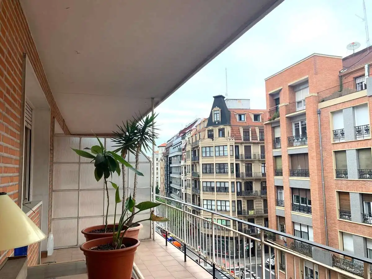 Terraza de Piso en venta en Bilbao  con Calefacción, Terraza y Trastero