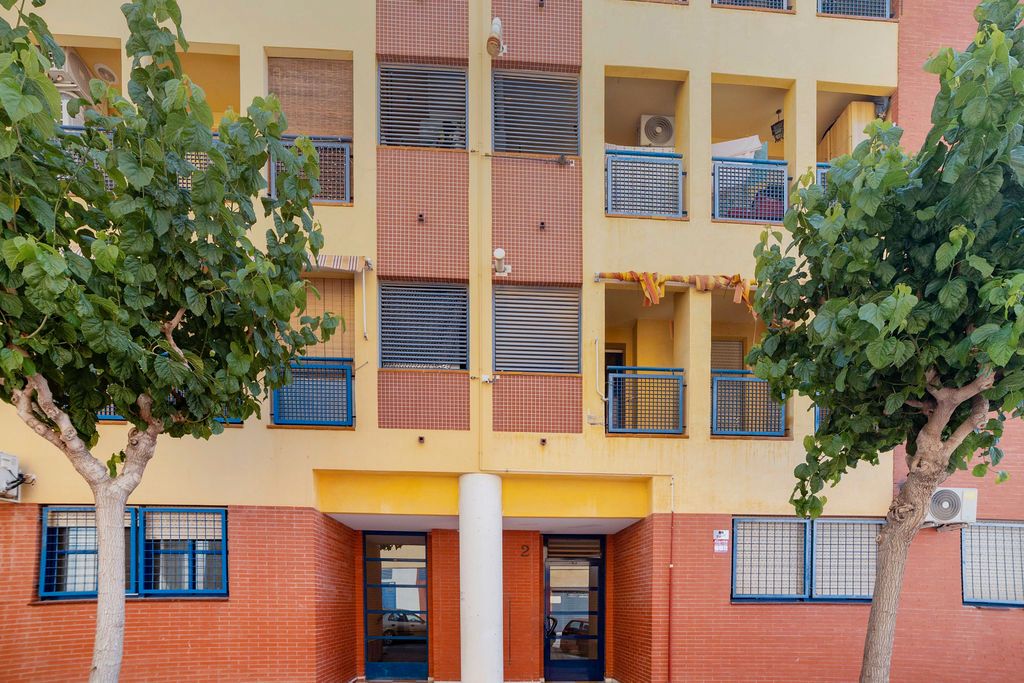 Flat for sale in C/ La Nucía, Carrús Oeste