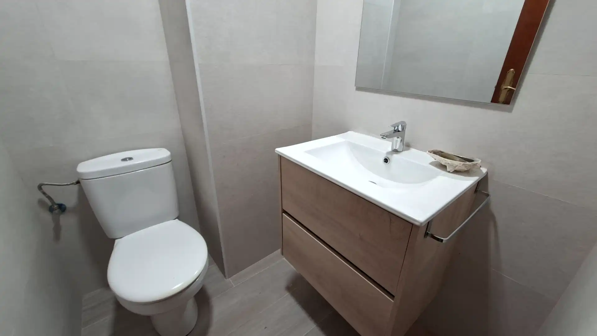 Baño de Piso de alquiler en Alicante / Alacant con Amueblado y Balcón