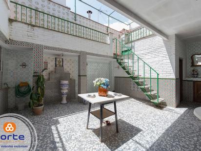 Jardí de Casa o xalet en venda en  Córdoba Capital amb Moblat