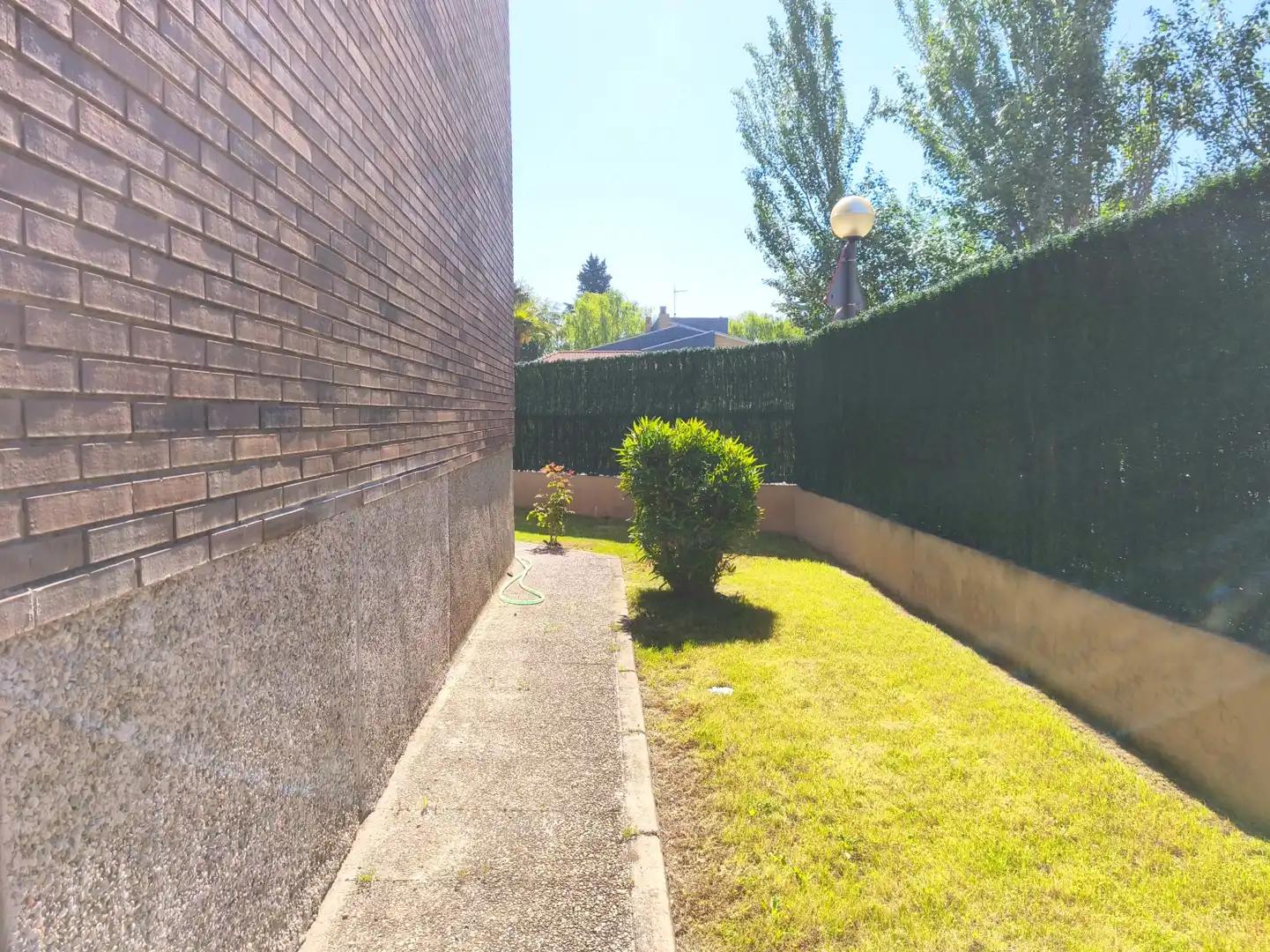 Jardí de Casa adosada en venda en  Logroño amb Calefacció, Jardí privat i Parquet
