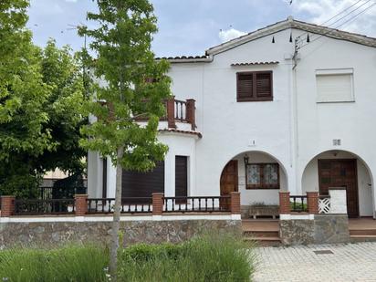 Exterior view of Single-family semi-detached for sale in Les Planes d'Hostoles  with Air Conditioner, Private garden and Terrace