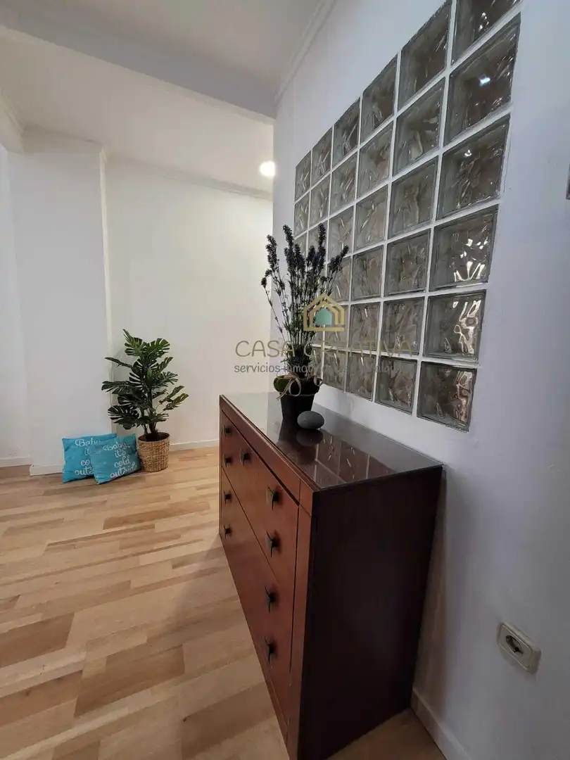 Wohnung zum Verkauf in Valencia mit Klimaanlage, Heizung und Möbliert