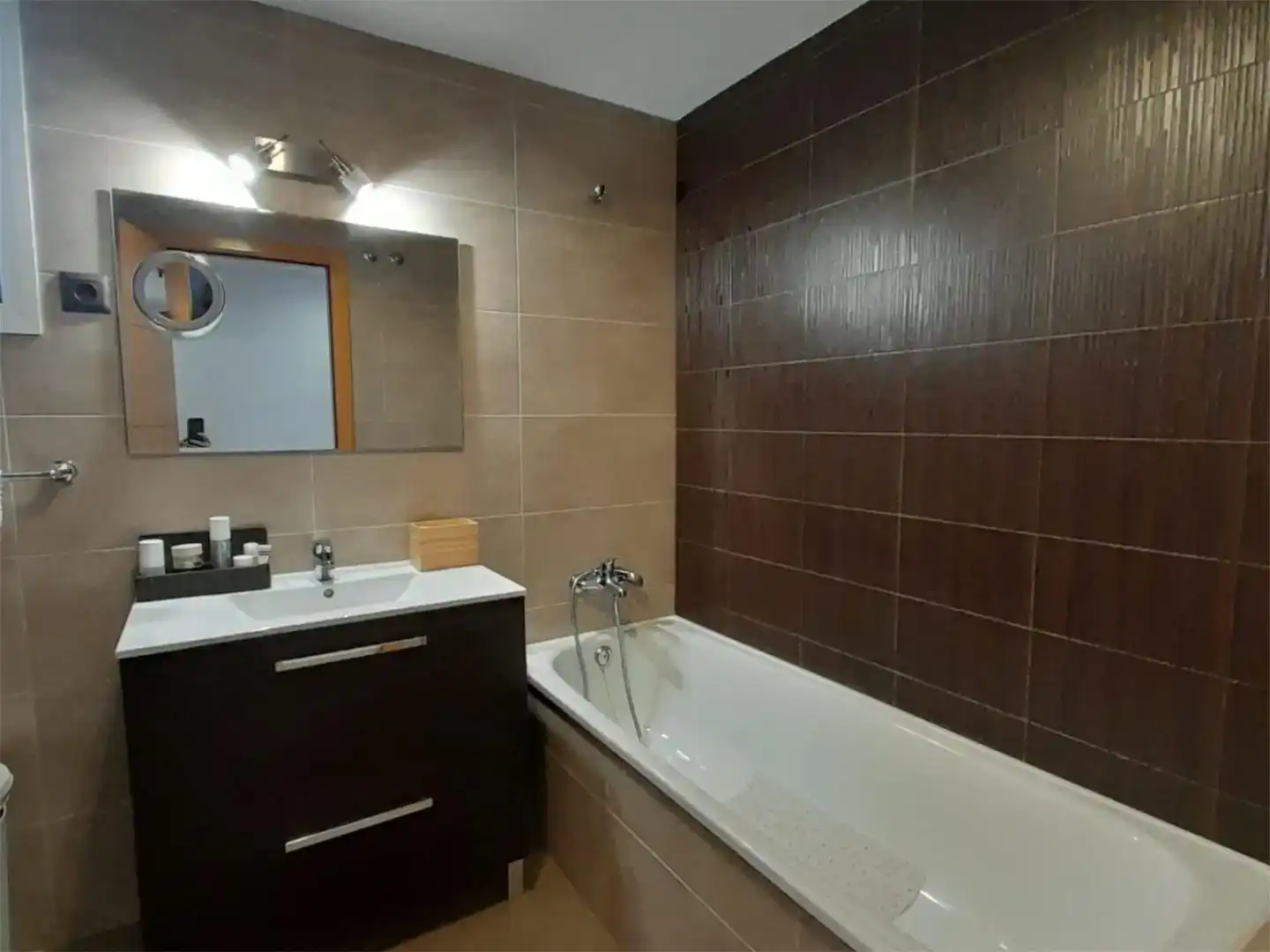 Bany de Pis de lloguer en Málaga amb Aire condicionat, Parquet i Piscina