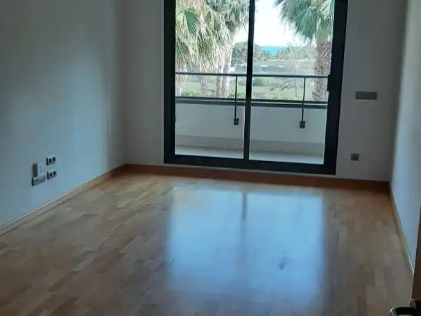 Habitación de Piso en venta en Vilanova i la Geltrú con Aire acondicionado, Terraza y Balcón