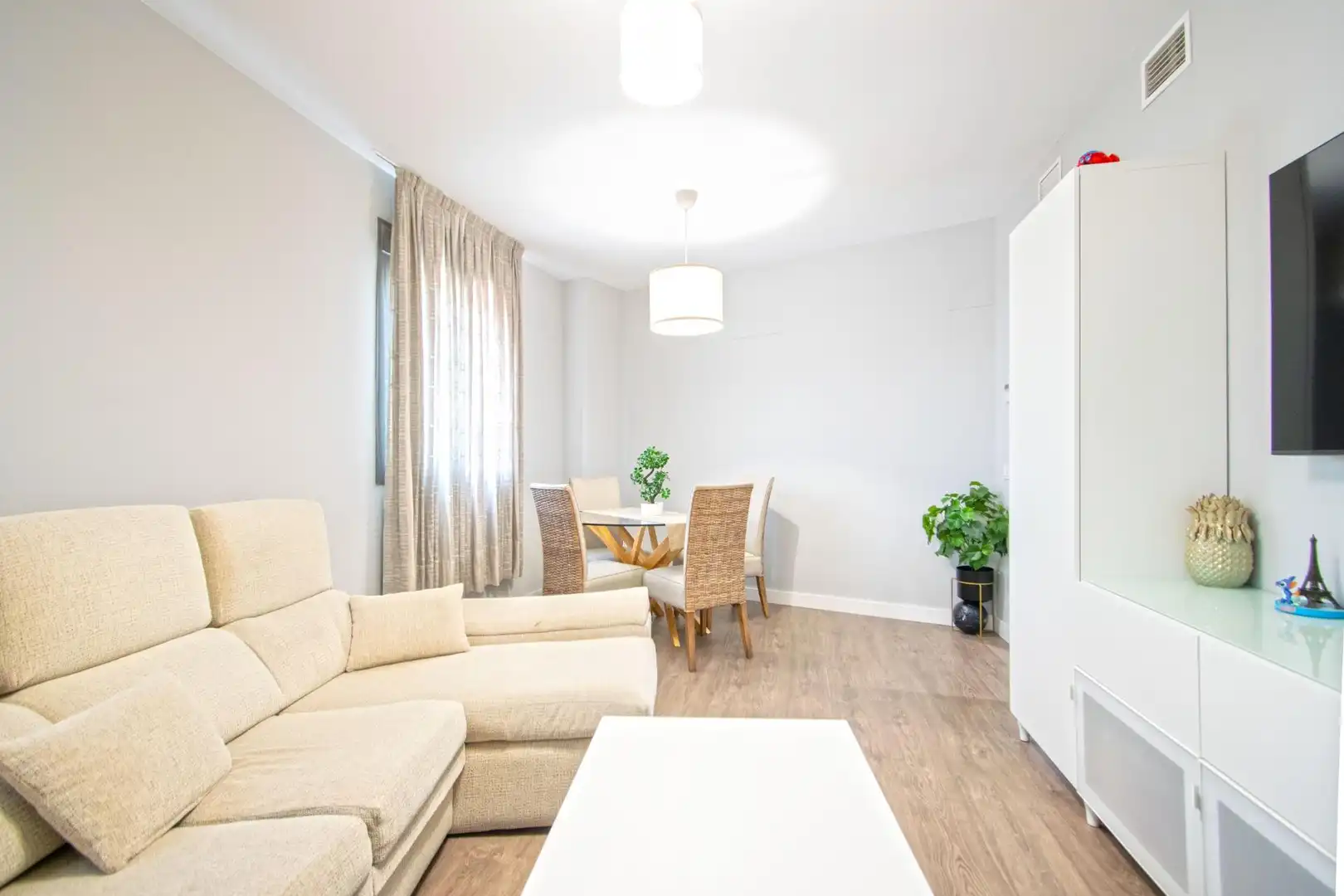 Living room of Flat for sale in Este - Alcosa- Torreblanca