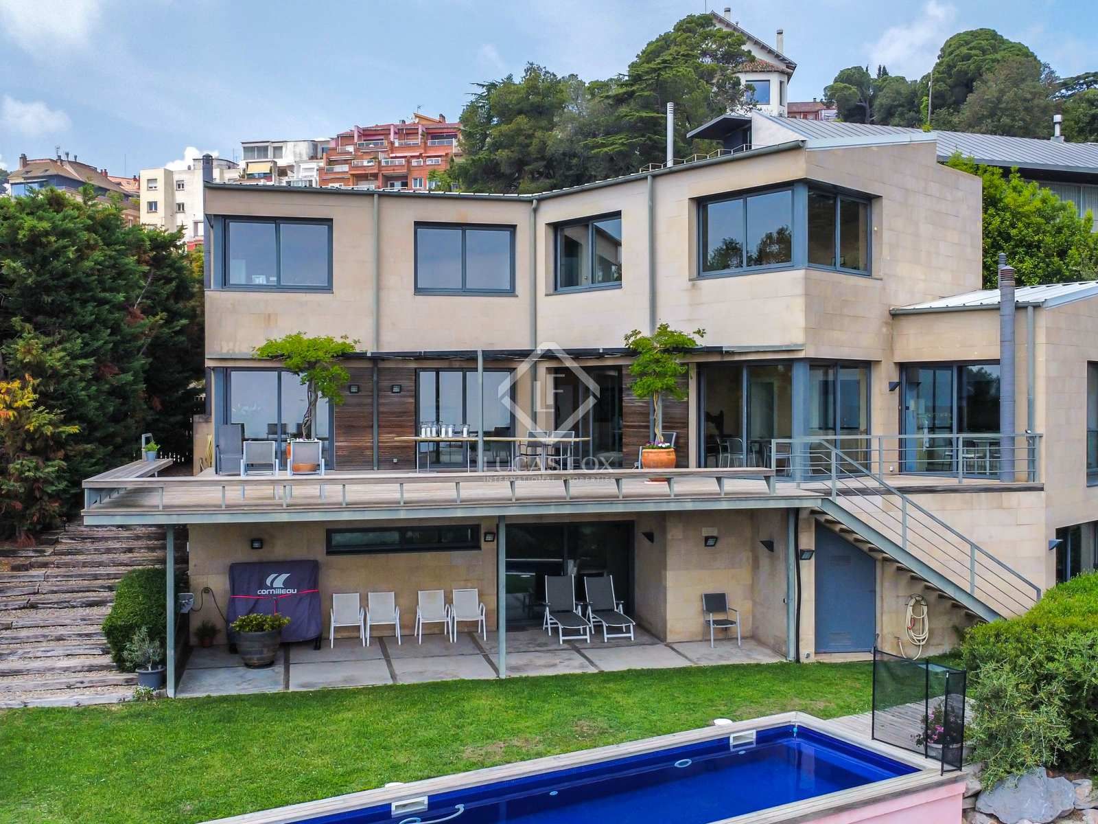 Vista exterior de Casa o xalet en venda en  Barcelona Capital amb Terrassa