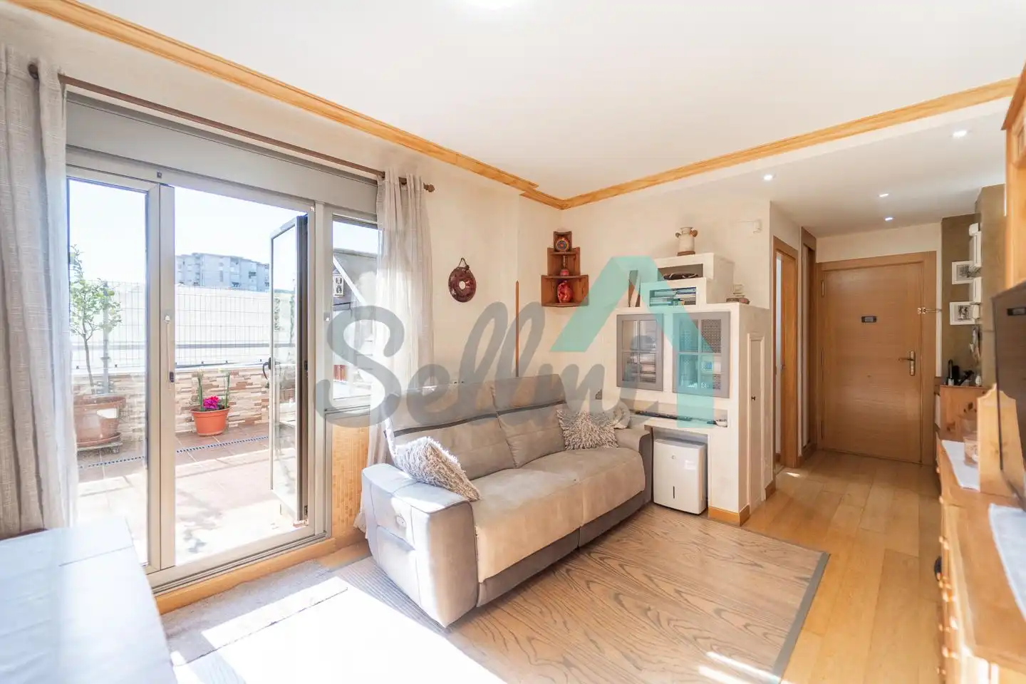 Sala de estar de Ático en venta en Oviedo  con Calefacción, Parquet y Terraza