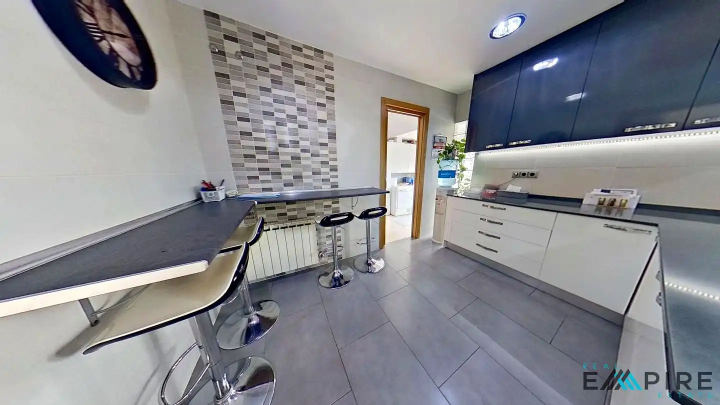 Semi-detached house with pool for sale in Ugena, imagen 32