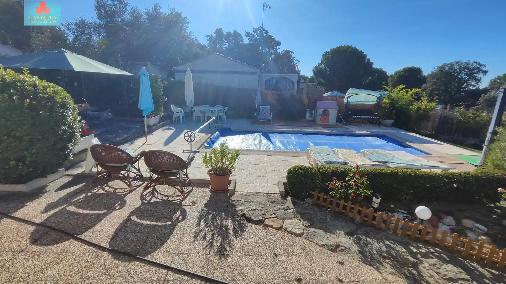 Piscina de Casa o xalet en venda en Peñalba de Ávila amb Calefacció, Jardí privat i Traster