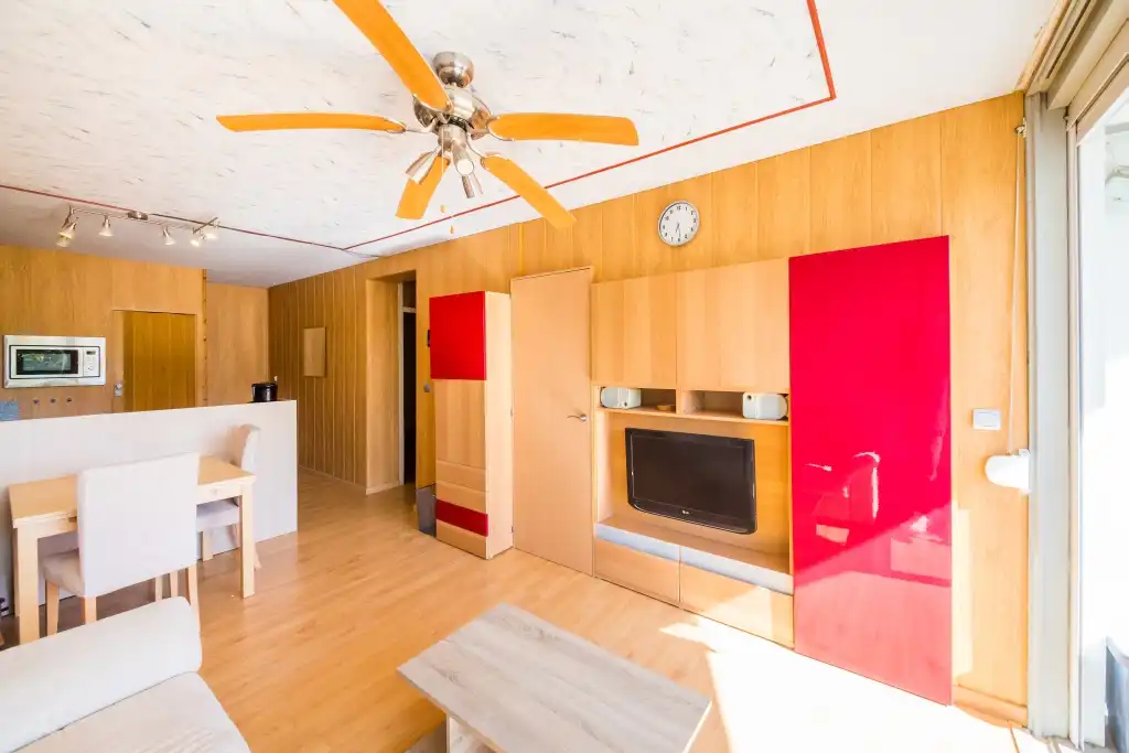 Sala de estar de Piso en venta en Castell d'Aro, Platja d'Aro i s'Agaró con Calefacción, Amueblado y Balcón