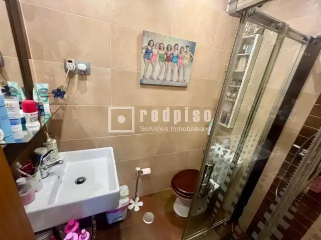Baño de Piso en venta en Alcalá de Henares con Aire acondicionado, Calefacción y Terraza