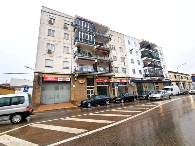 Local comercial en Venta en  Avenida De España, en Zona Sur - Av. de España - San Miguel