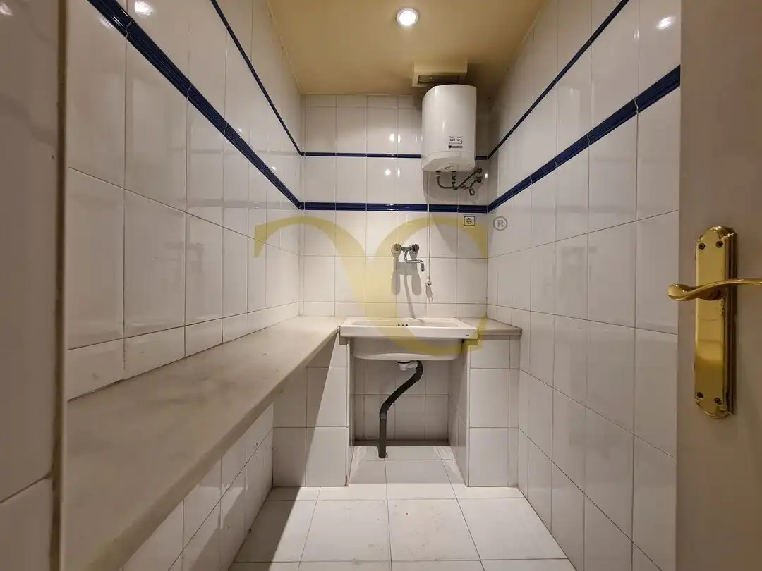 Bathroom of Commercial properties for rent in Gijón   with Air Conditioner