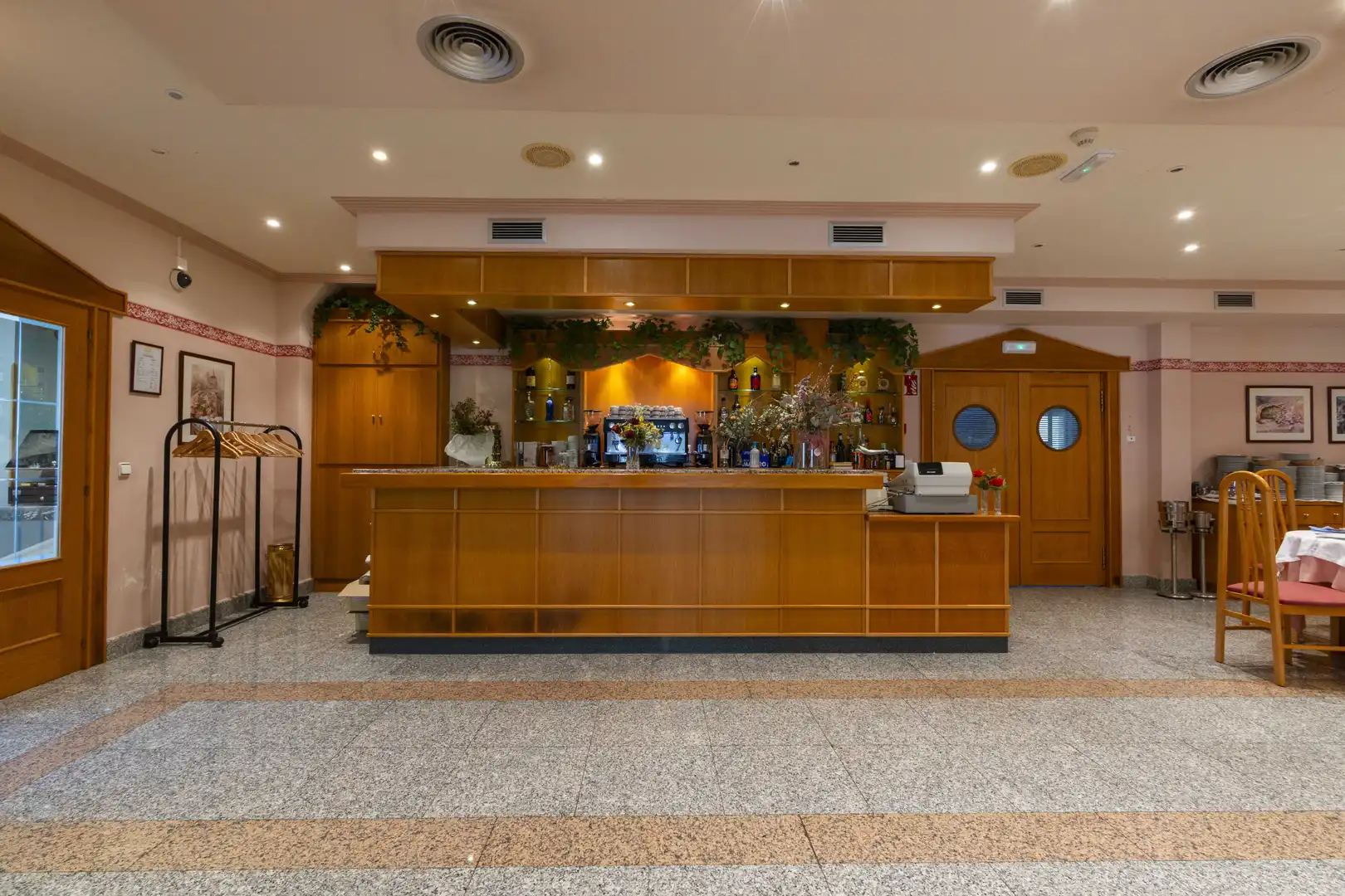 Edificio en venta en Cavia