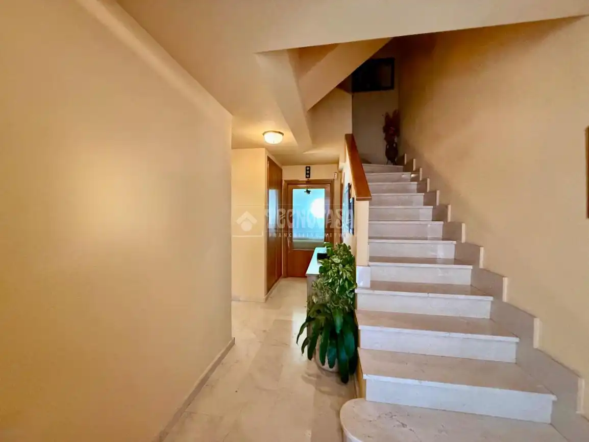 Casa adosada en venda en Villanueva de la Cañada amb Aire condicionat, Calefacció i Jardí privat