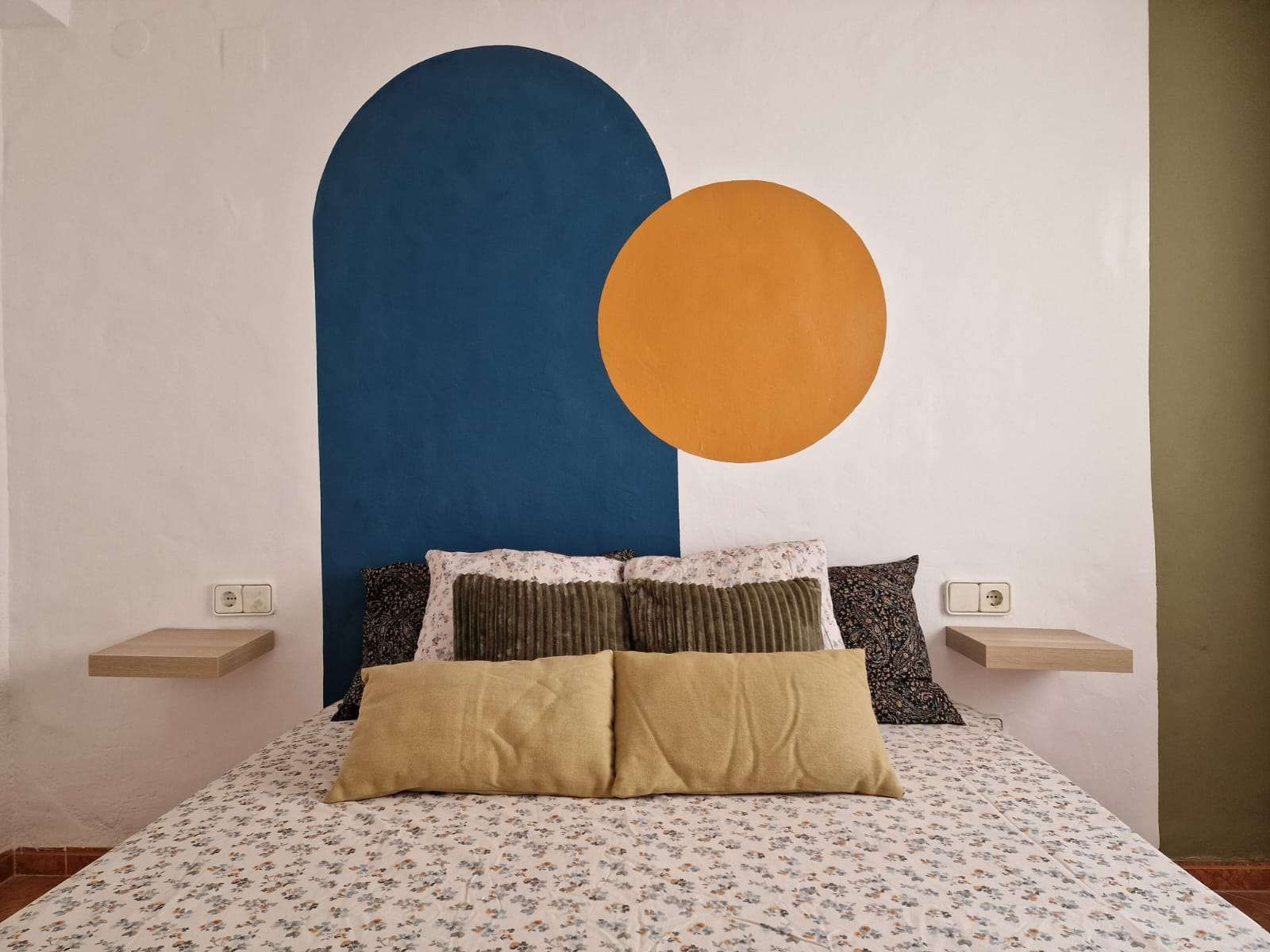 Bedroom of Flat for share in  Valencia Capital  with Air Conditioner, Heating and Terrace