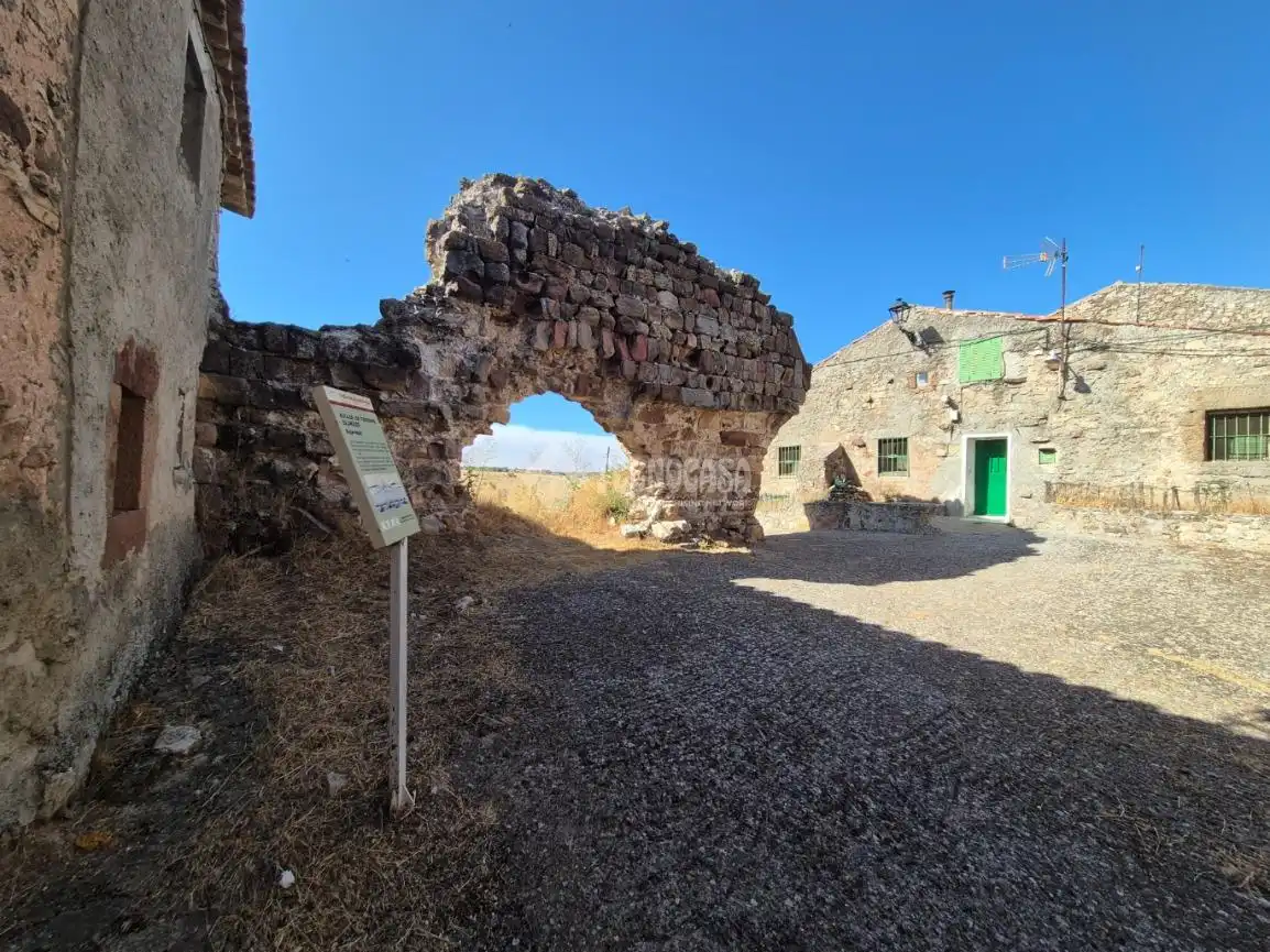 Vista exterior de Casa adosada en venda en Sigüenza