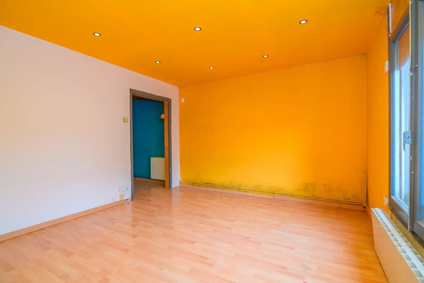 Flat for sale in Manresa  with Heating and Alarm