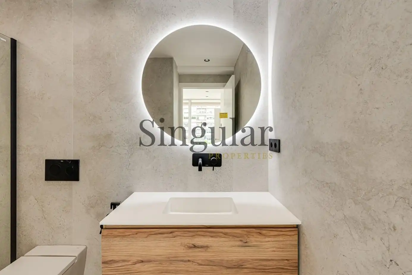 Baño de Piso en venta en Barcelona con Aire acondicionado, Calefacción y Terraza