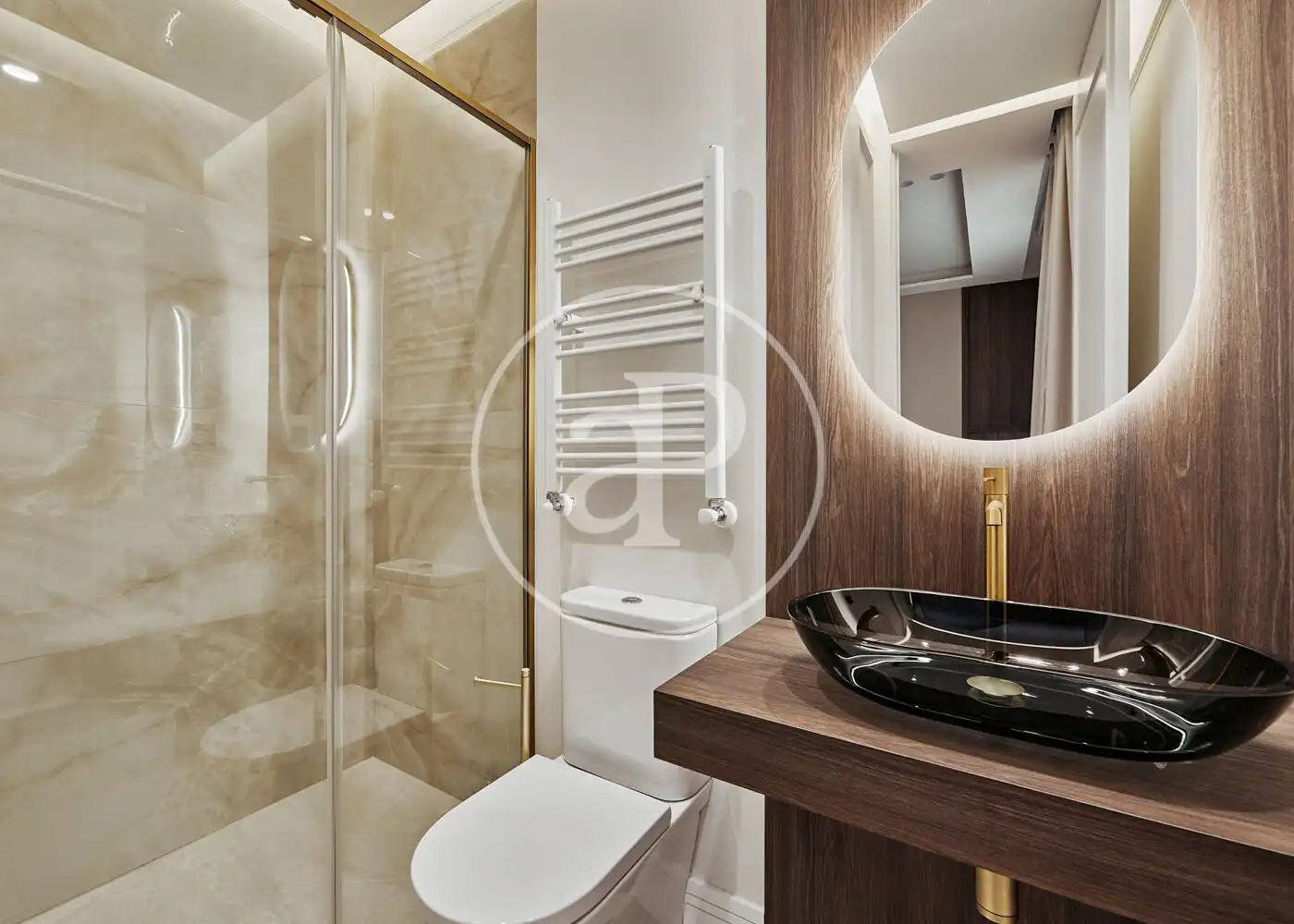 Bathroom of Flat for sale in Madrid  with Air Conditioner, Heating and Furnished