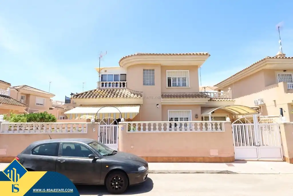 Detached house with pool for sale in Los Balcones - Los Altos, imagen 22