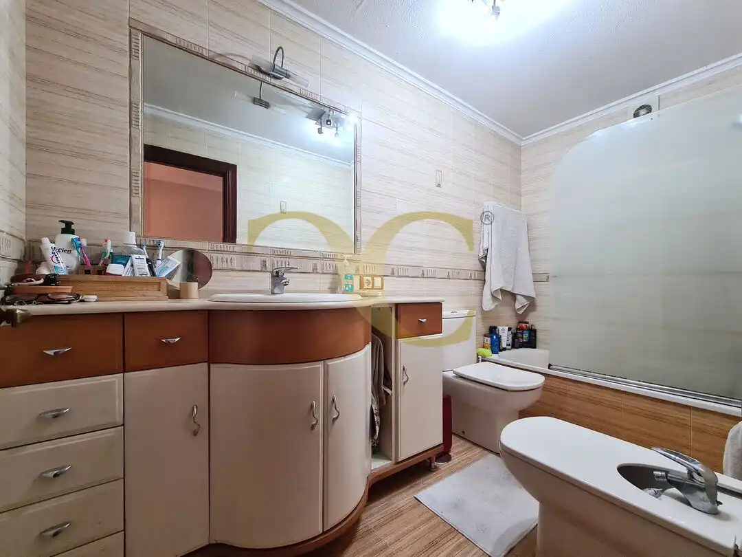 Baño de Piso en venta en Gijón  con Calefacción