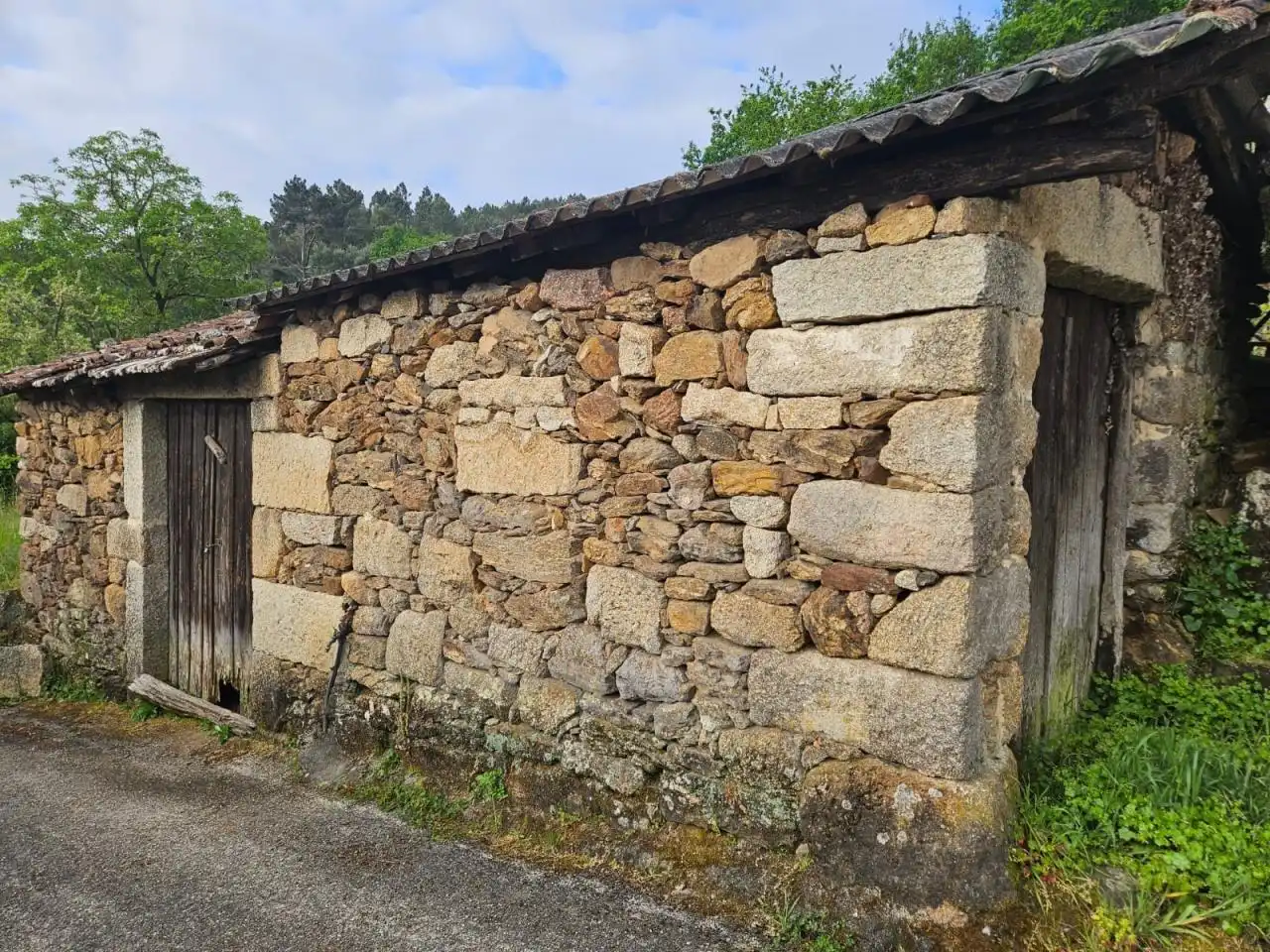 Houses for sale in Toén