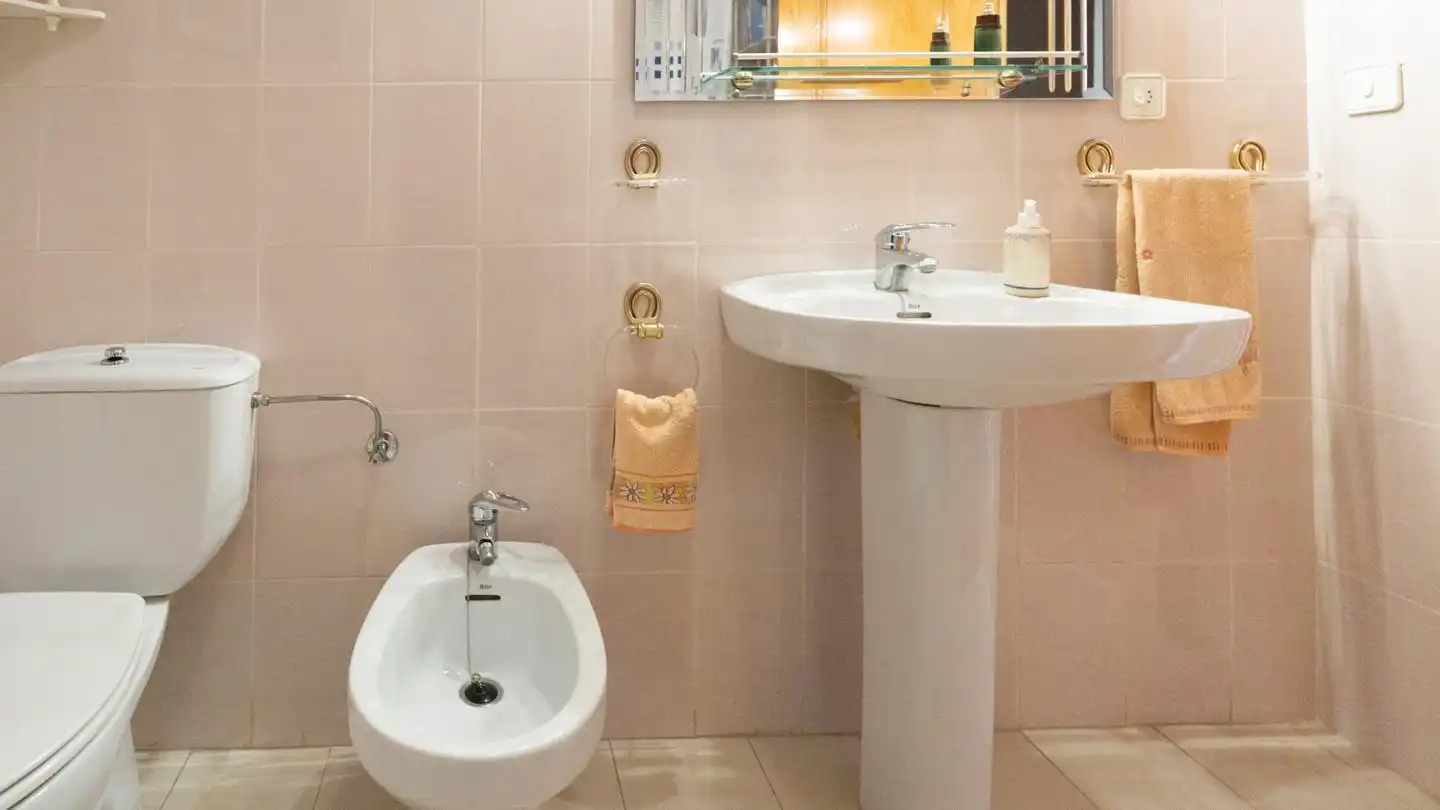 Baño de Casa adosada en venta en Santa Pola con Terraza, Piscina y Amueblado