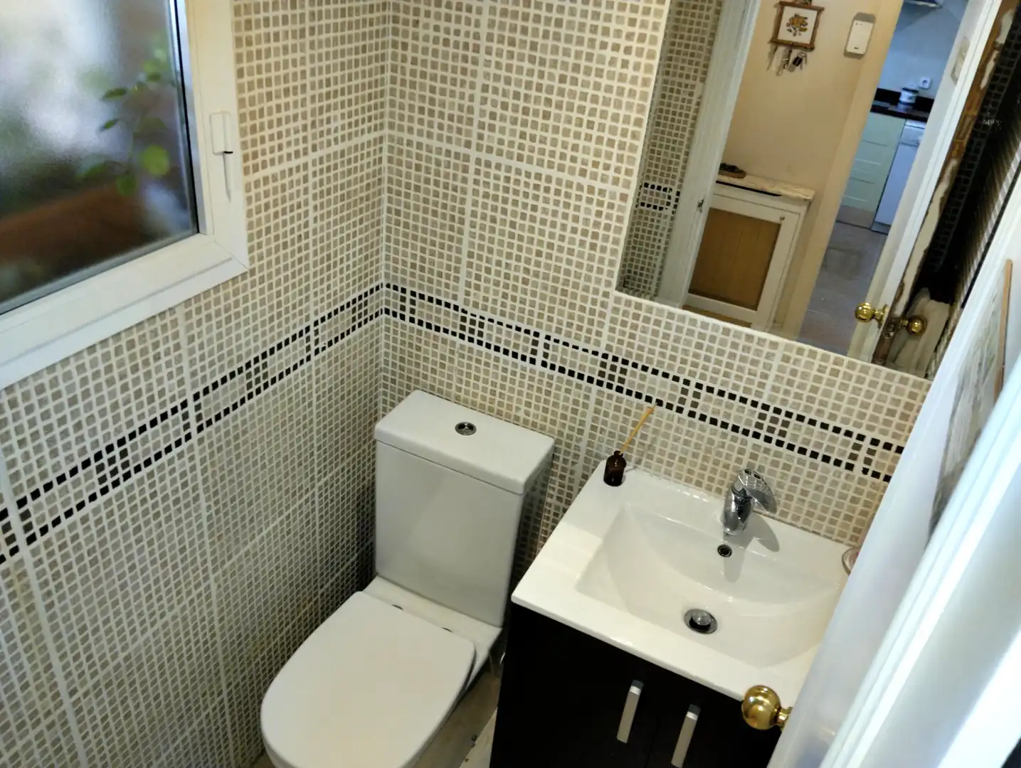 Baño de Casa adosada en venta en San Lorenzo de El Escorial con Aire acondicionado, Calefacción y Jardín privado