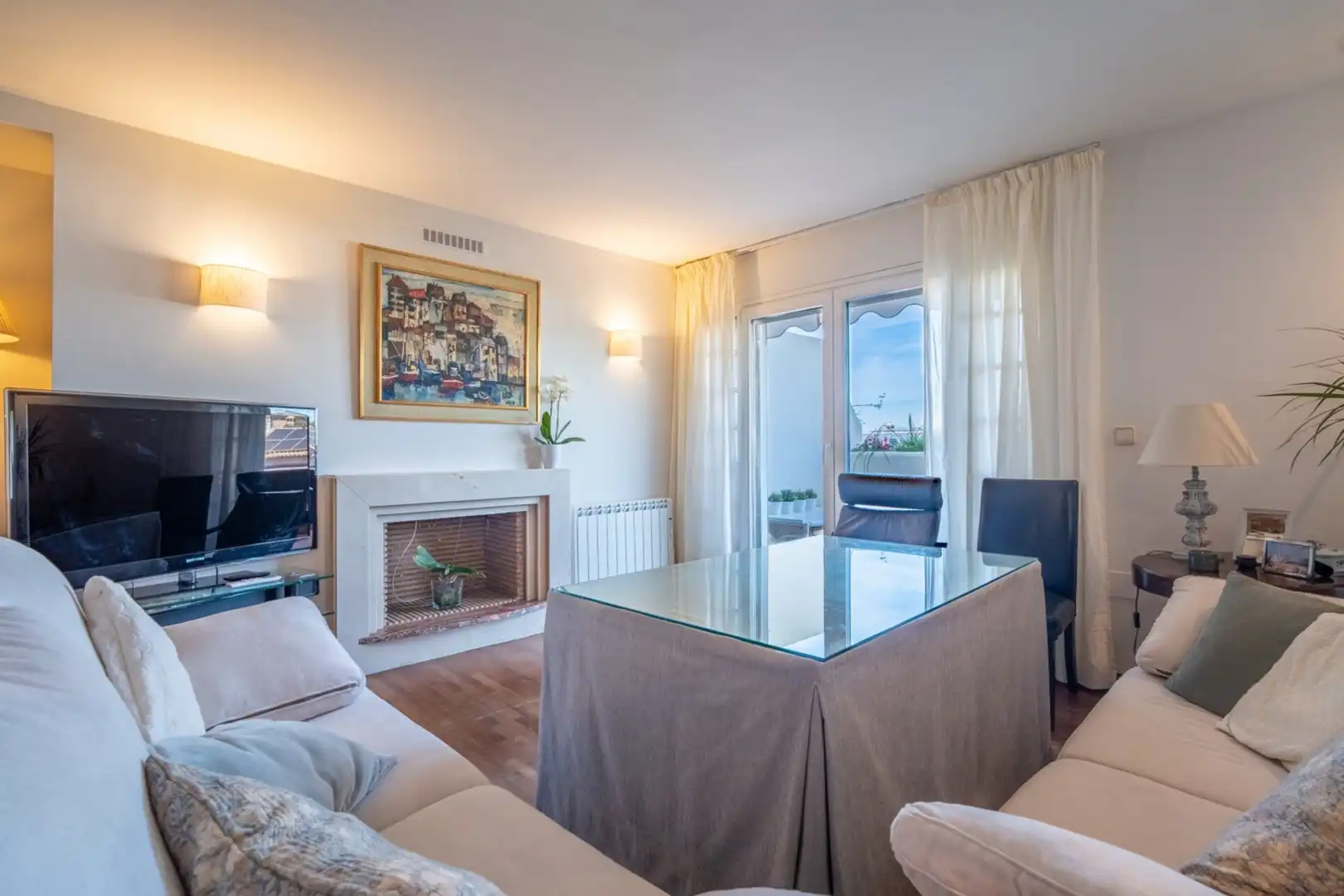 Sala d'estar de Casa adosada en venda en Málaga amb Aire condicionat, Traster i Piscina