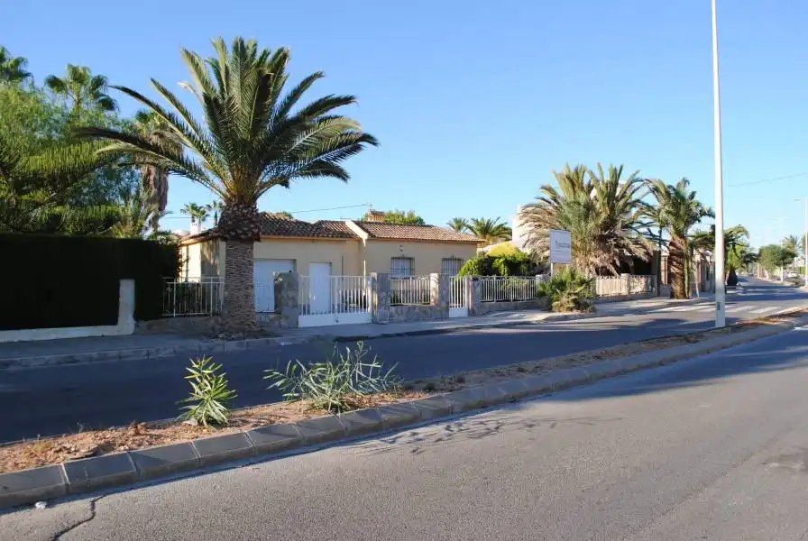 Vista exterior de Residencial en venta en Orihuela