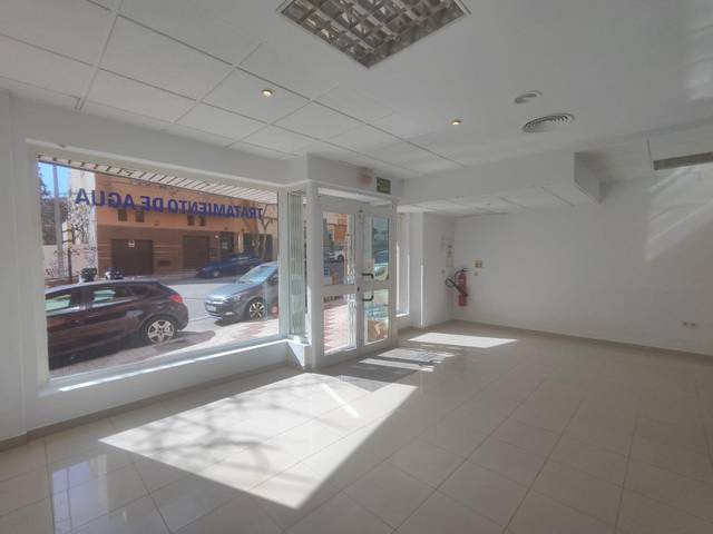 Local comercial en Venta en Los Castillejos - La Trinidad