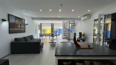 Villa con piscina, zona residencial, 4 dormitorios, 4 baños, imatge 3