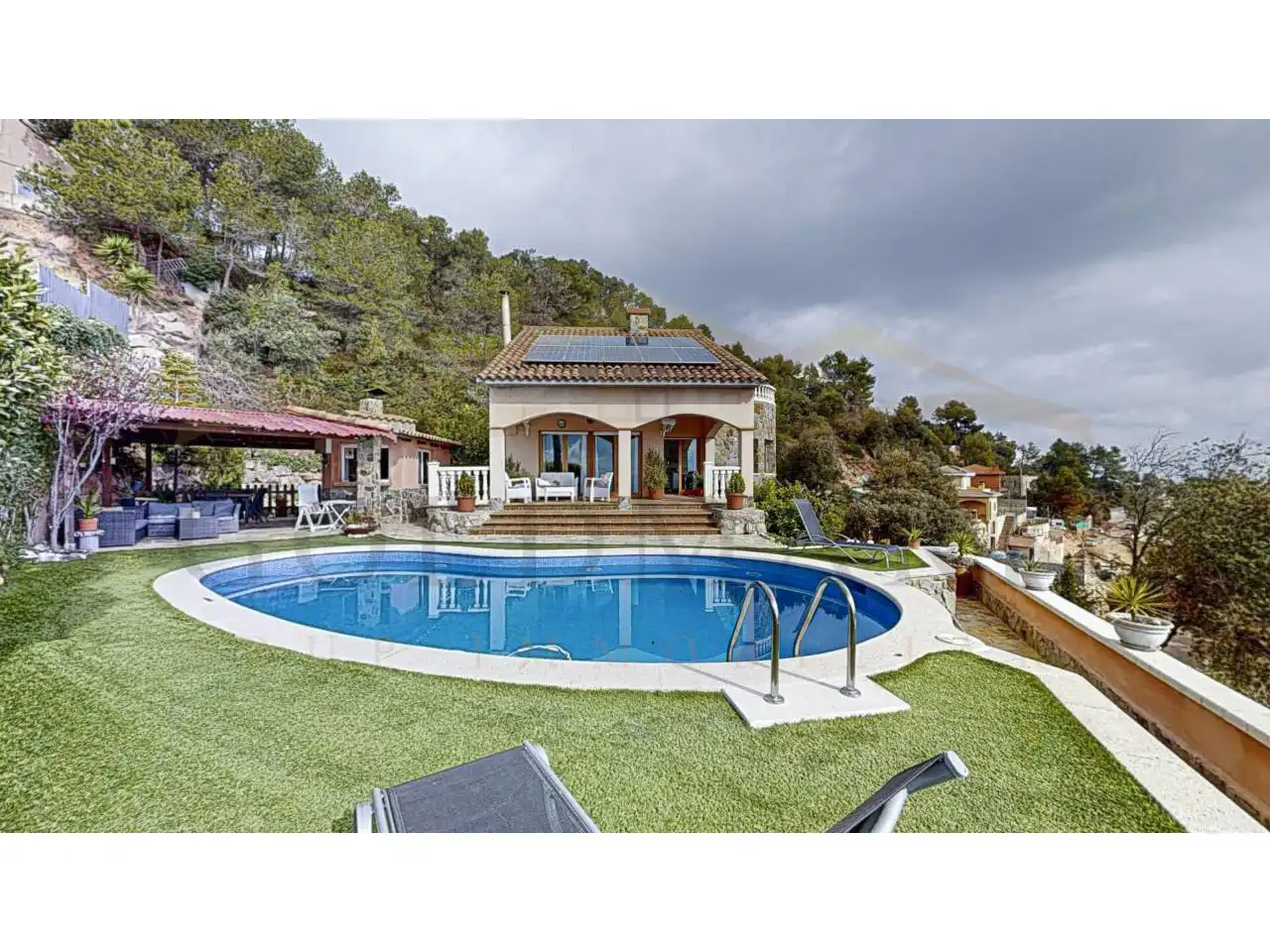 Jardí de Casa o xalet en venda en Corbera de Llobregat amb Aire condicionat, Calefacció i Jardí privat