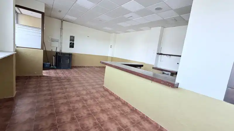 Cocina de Local en venta en Ituero y Lama con Calefacción