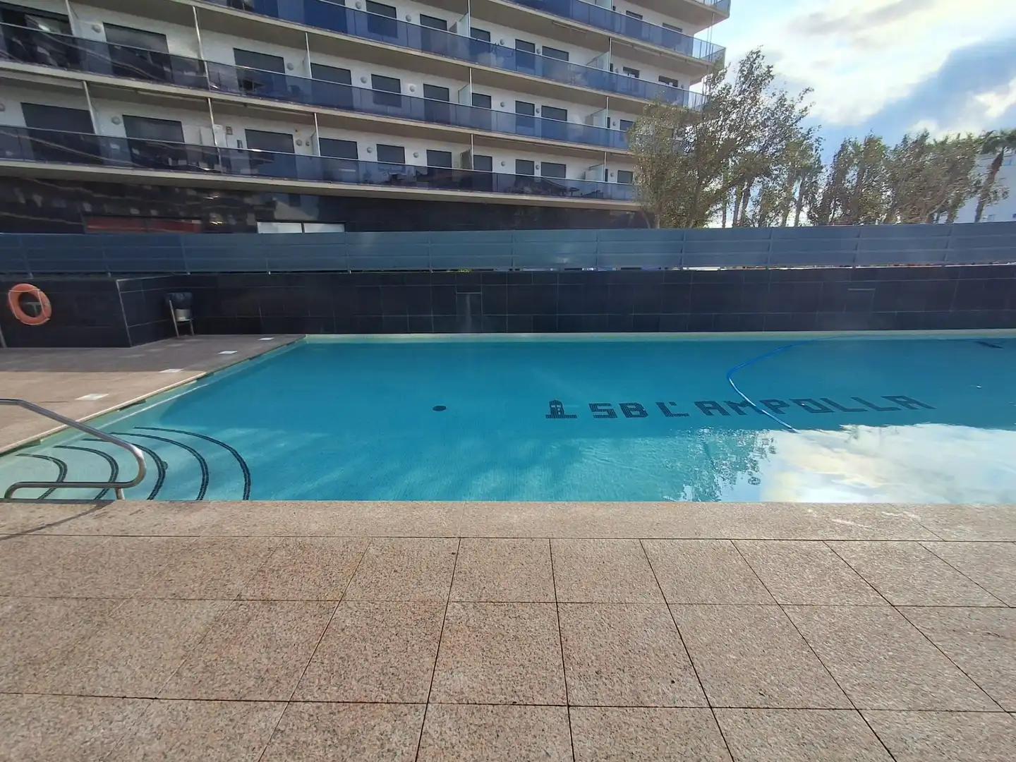 Schwimmbecken von Wohnung zum Verkauf in L'Ampolla mit Klimaanlage, Heizung und Terrasse