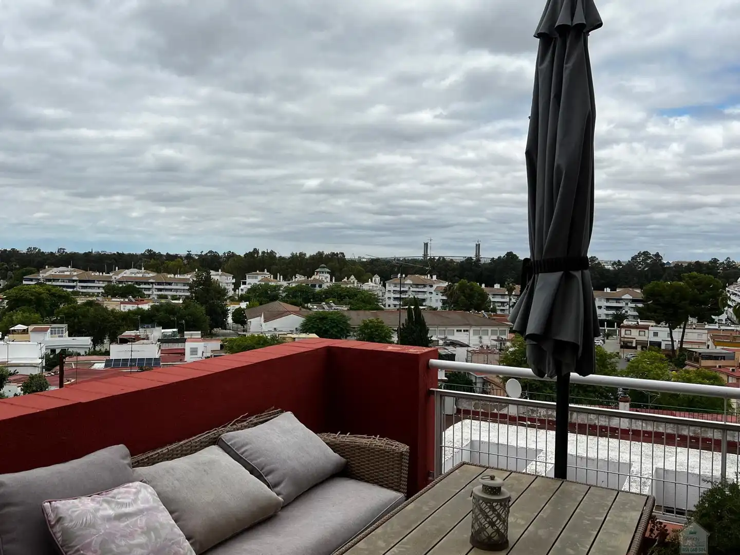 Attic for rent in Gelves