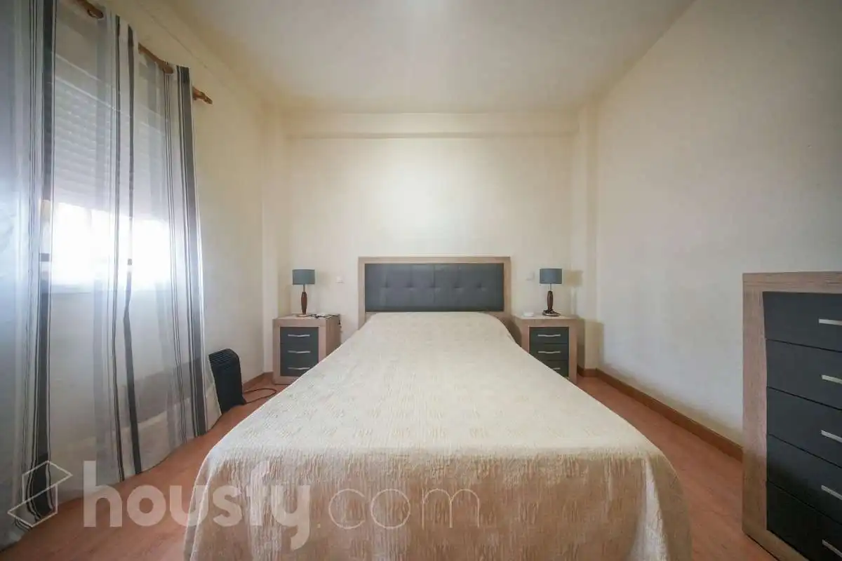 Bedroom of Flat for sale in Madrid  with Terrace, Furnished and Balcony